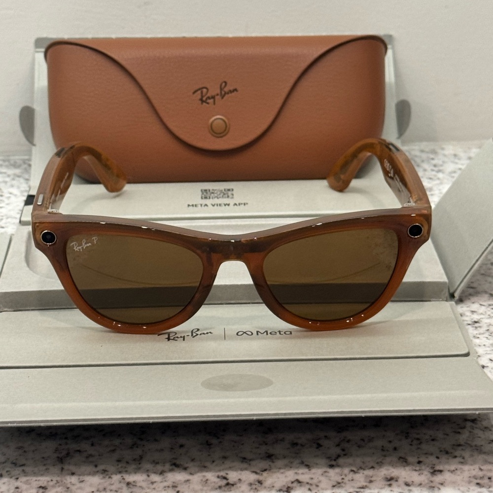 Ray-Ban Meta Skyler Glasses: Shiny Caramel, Polar Brown lenses… New in Box